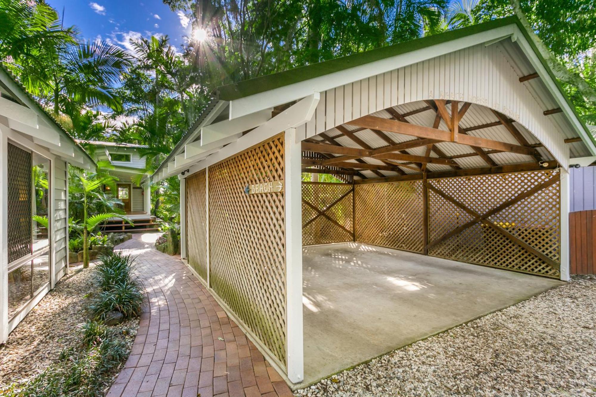 A Beach House At Byron Hotel Byron Bay Exterior photo