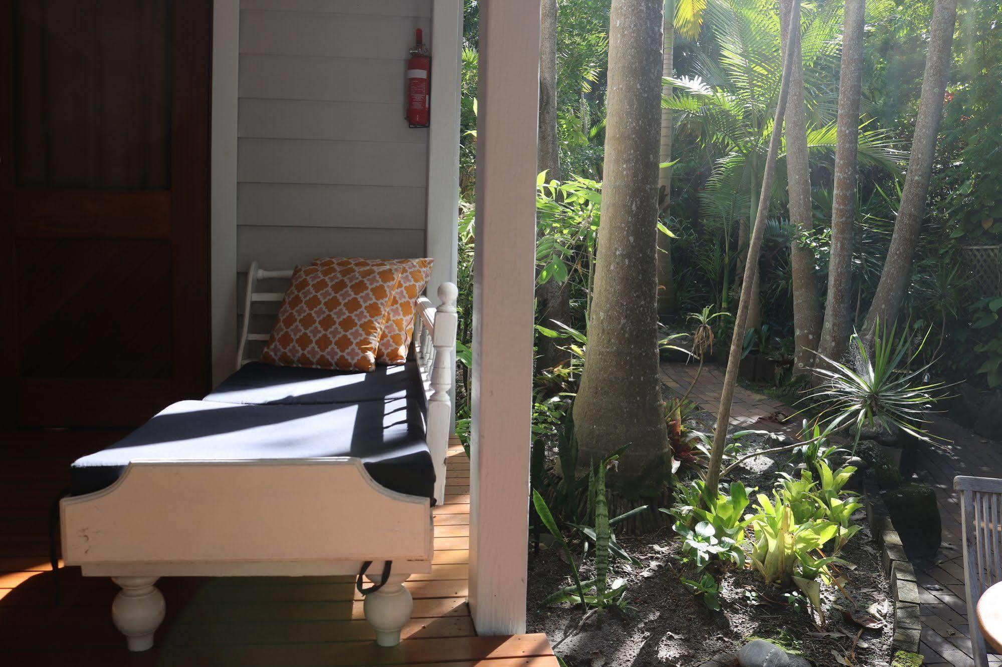 A Beach House At Byron Hotel Byron Bay Exterior photo